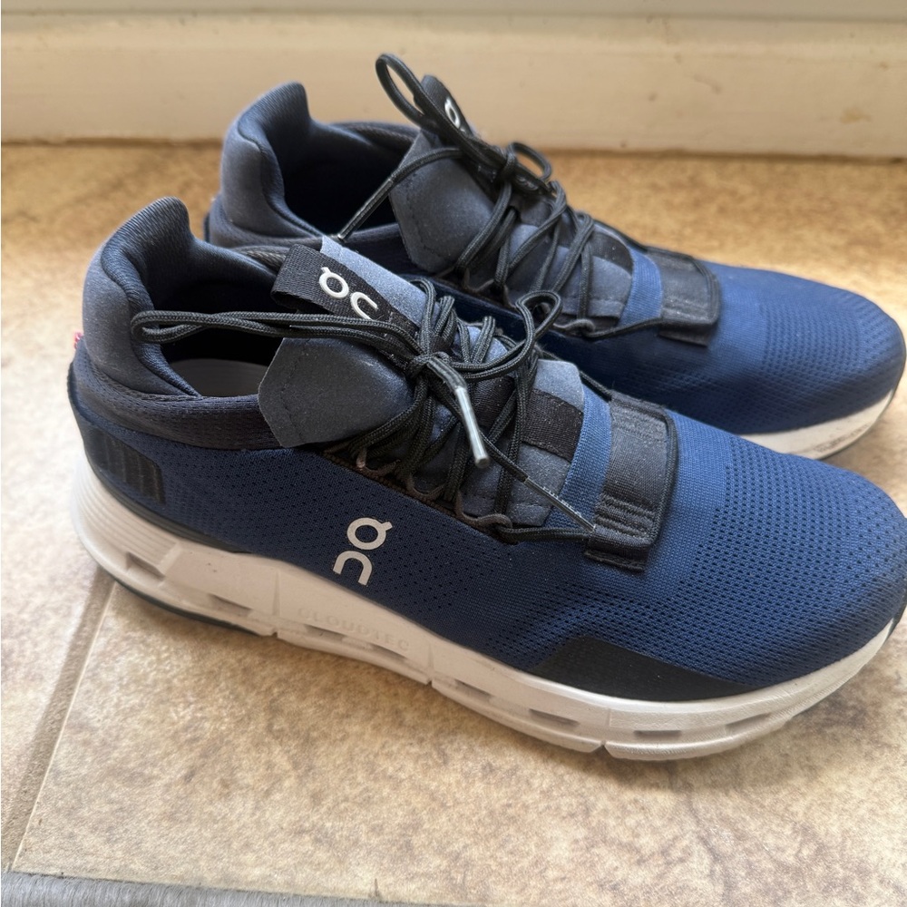 On Cloud Ladies Blue Athletic Shoes